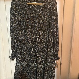 Max Studio Floral Long Sleeve Dress
